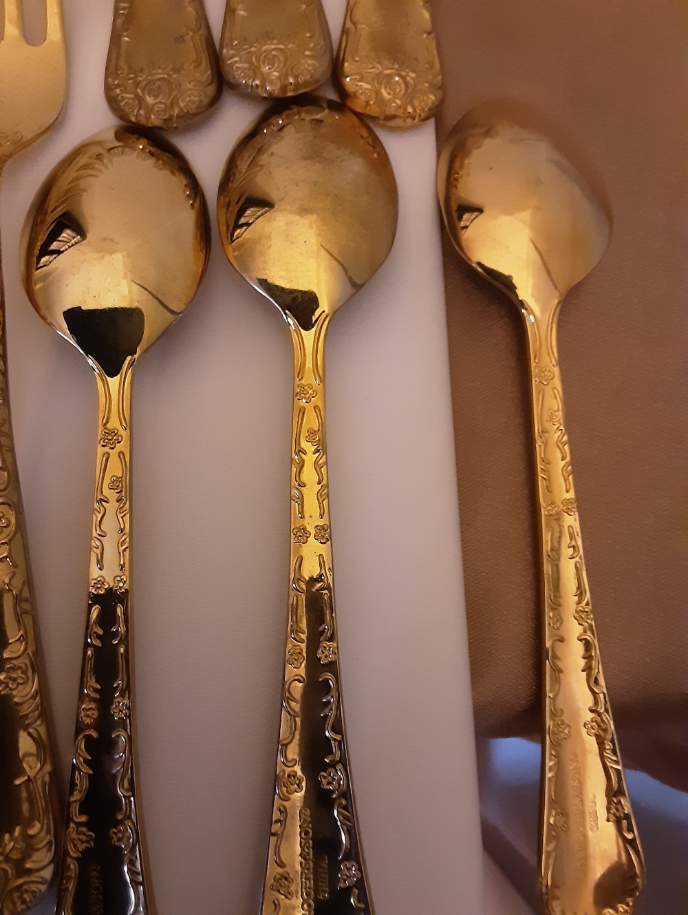 Vintage Wm Rogers & Son Golden Enchanted Rose Flatware 22K Gold Plated Set - Picture 6 of 13